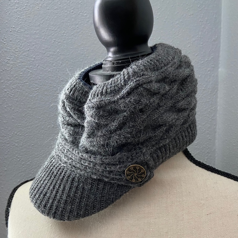 Knit Beanie Hat with Ponytail